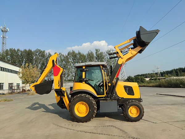 多功能轮式挖掘装载机