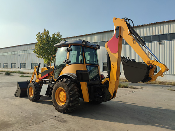 多功能轮式挖掘装载机