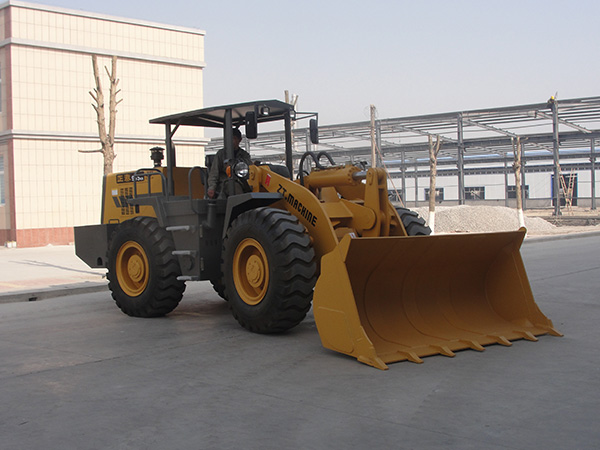 矿用型装载机