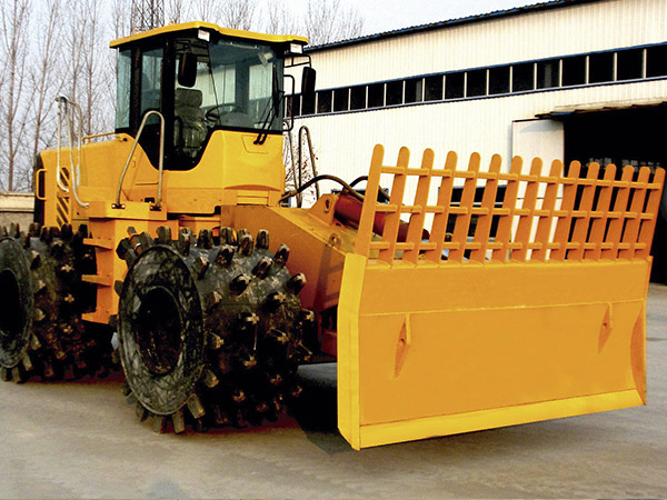 垃圾填埋压实机