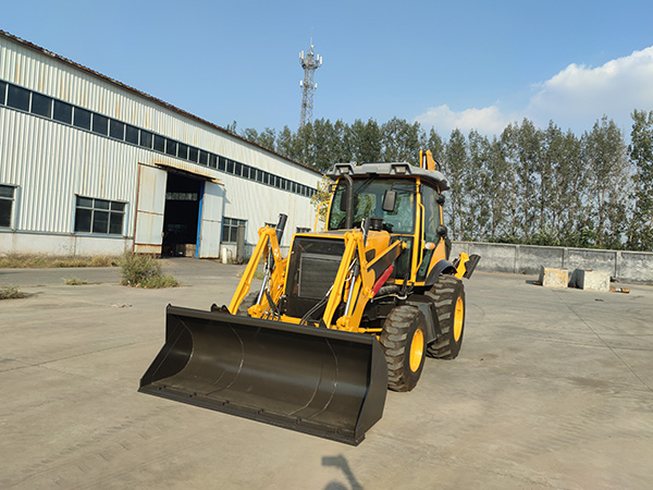 反铲装载机